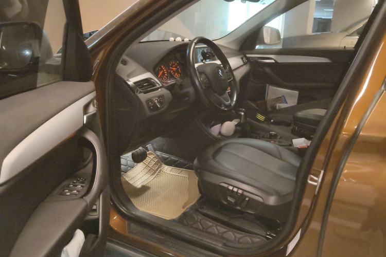 Used BMW X1 2016 sDrive18Li Premium Edition Driver Seat