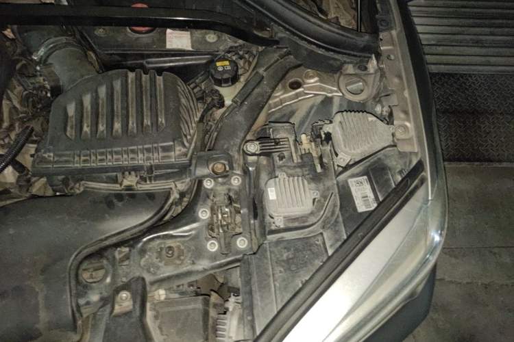 Used BMW X1 2016 sDrive18Li Luxury Model Engine Bay Left