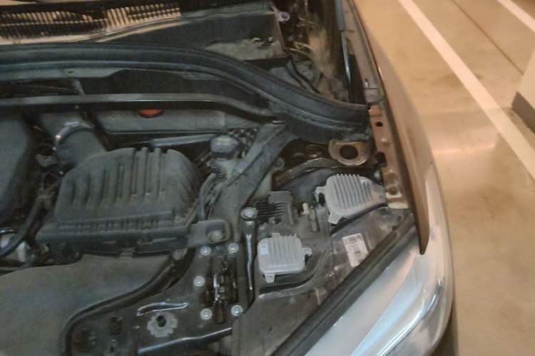 Used BMW X1 2016 sDrive18Li Premium Edition Engine Bay Left
