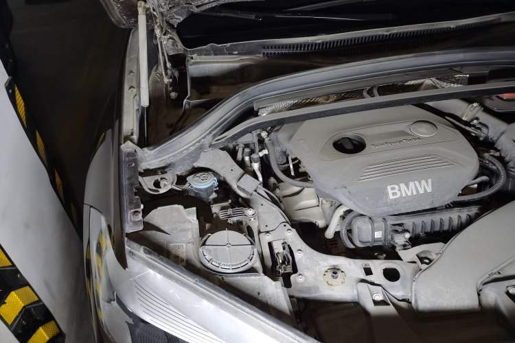 Used BMW X1 2016 sDrive18Li Fashion Model Engine Bay Right