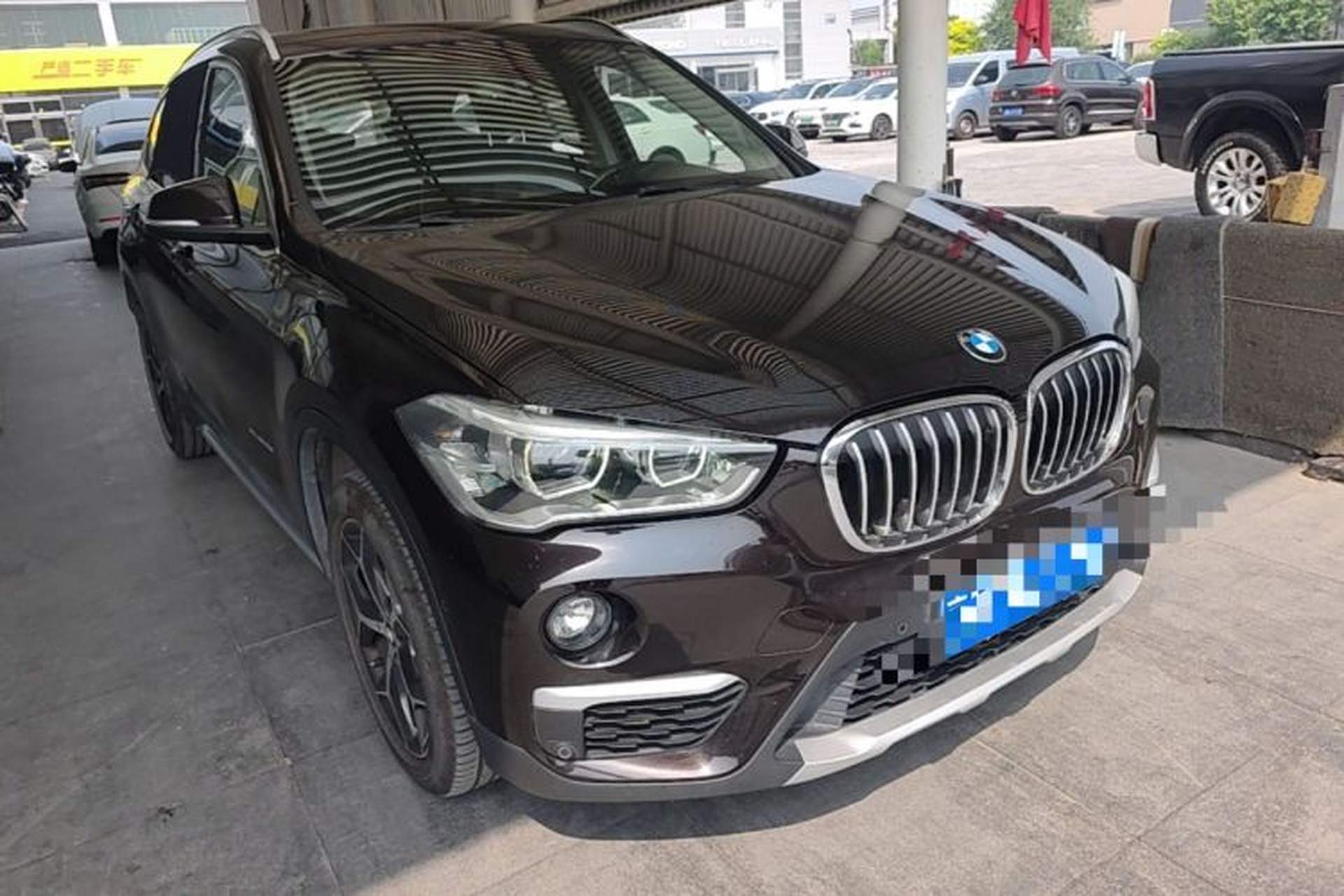 Used BMW X1 2016 sDrive20Li Luxury Model Front Right 45 Deg