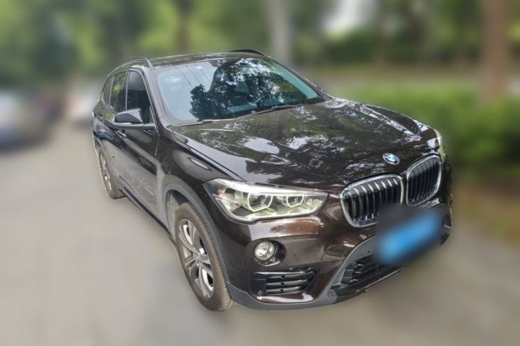 Used BMW X1 2016 sDrive20Li Luxury Model Front Right 45 Deg