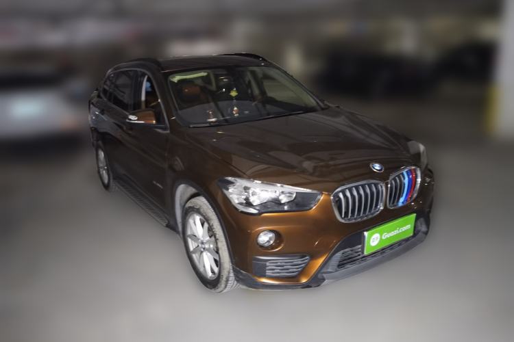Used BMW X1 2016 sDrive18Li Fashion Model Front Right 45 Deg