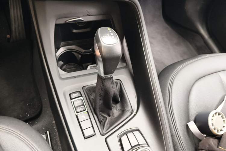 Used BMW X1 2016 sDrive18Li Premium Edition Gear Lever