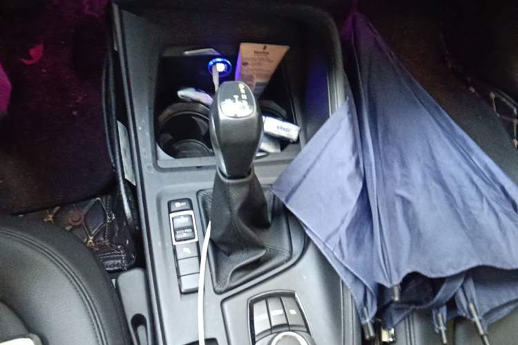 Used BMW X1 2016 sDrive18Li Premium Edition Gear Lever