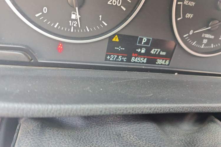 Used BMW X1 2016 sDrive20Li Luxury Model Odometer Close Up