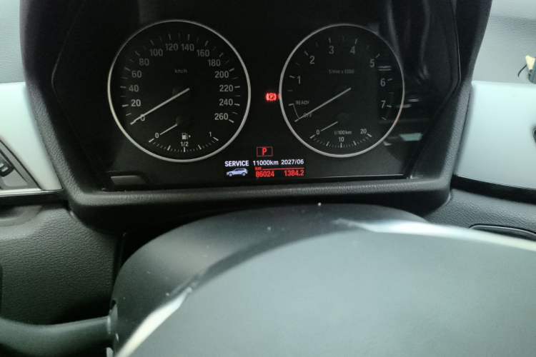 Used BMW X1 2016 sDrive18Li Premium Edition Odometer Close Up