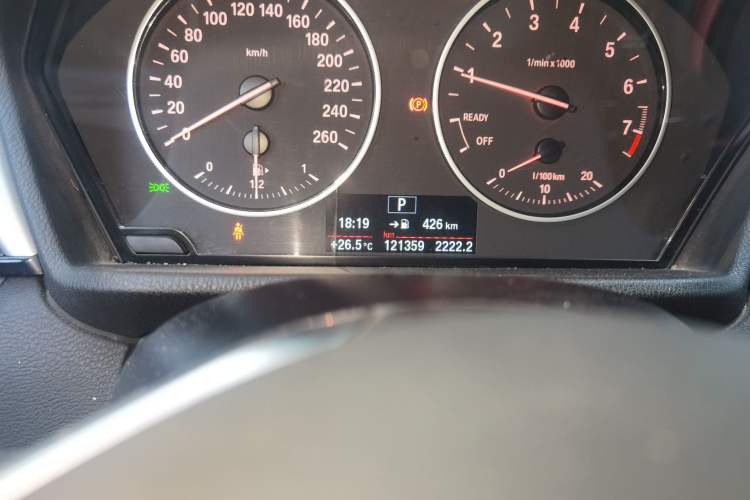 Used BMW X1 2016 sDrive18Li Premium Edition Odometer Close Up
