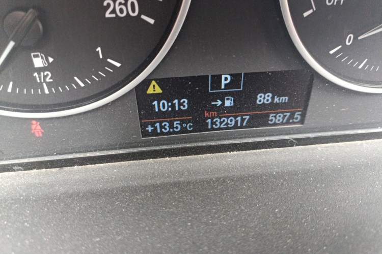 Used BMW X1 2016 sDrive18Li Luxury Model Odometer Close Up