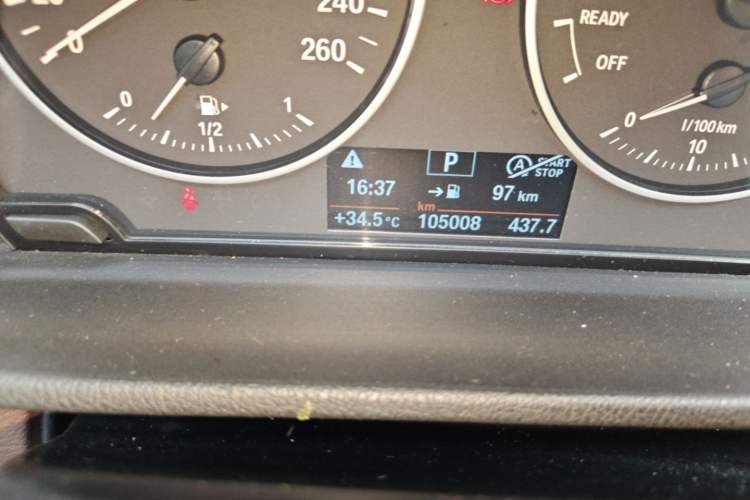 Used BMW X1 2016 sDrive20Li Luxury Model Odometer Close Up
