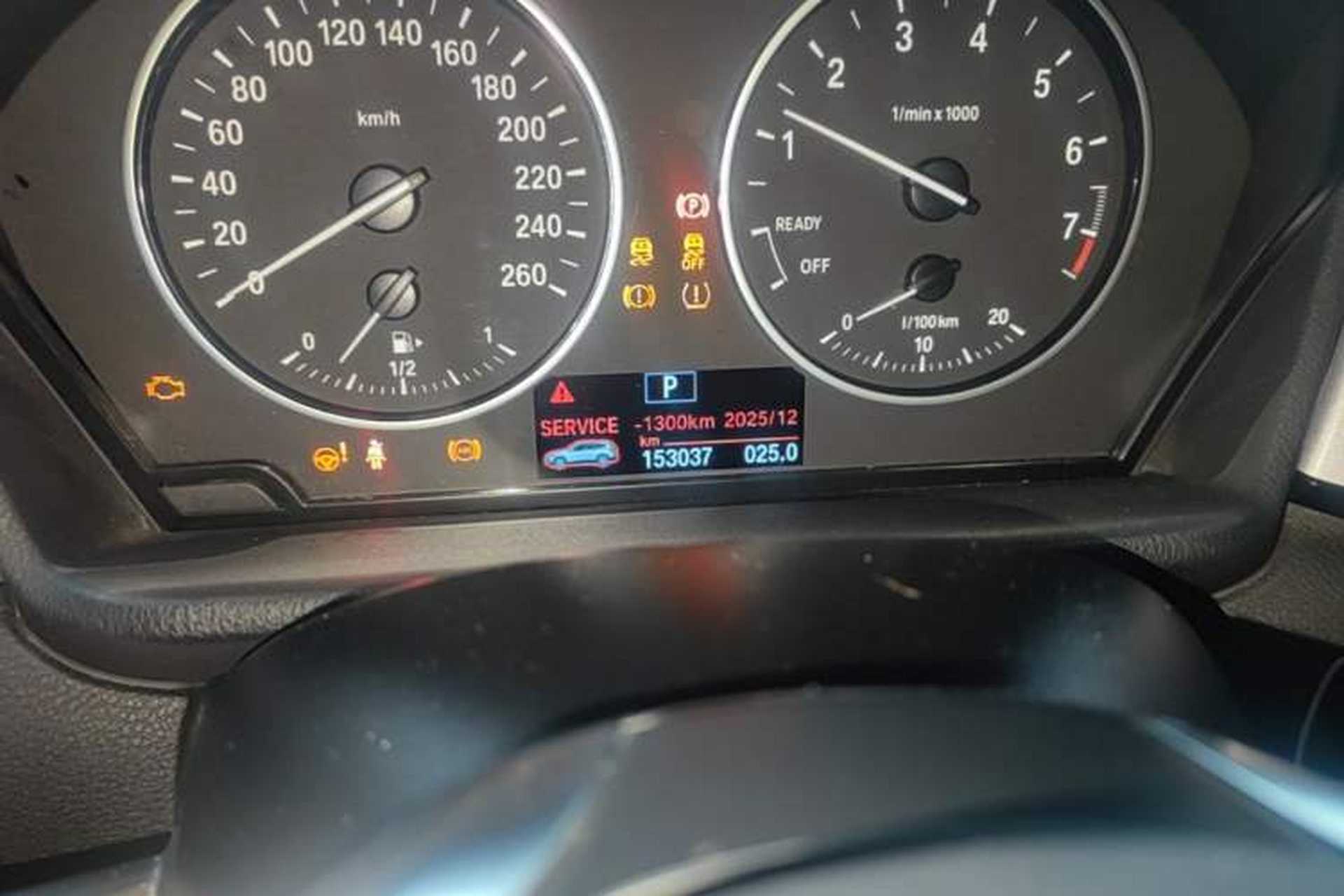 Used BMW X1 2016 sDrive18Li Fashion Model Odometer Close Up