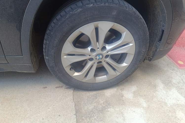 Used BMW X1 2016 sDrive18Li Premium Edition Right Front Wheel Hub
