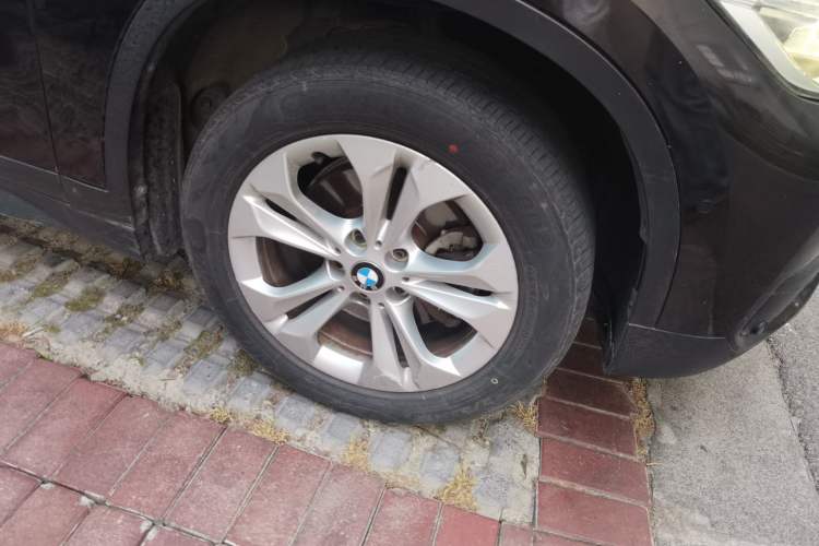 Used BMW X1 2016 sDrive18Li Premium Edition Right Front Wheel Hub