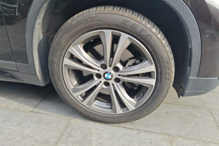 Used BMW X1 2016 sDrive20Li Luxury Model Right Front Wheel Hub