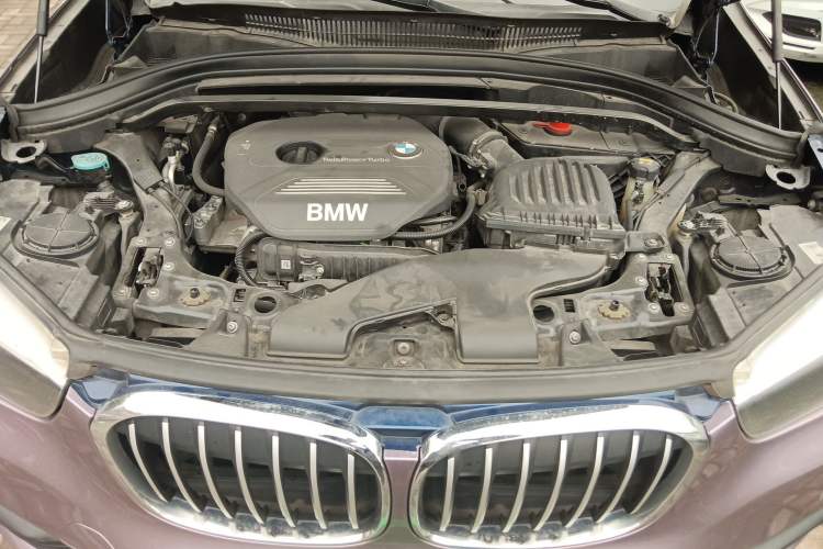 Used BMW X1 2016 sDrive18Li Fashion Model Engine Bay