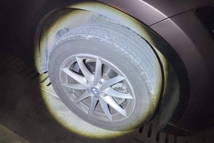Used BMW X1 2016 sDrive18Li Fashion Model Right Front Wheel Hub