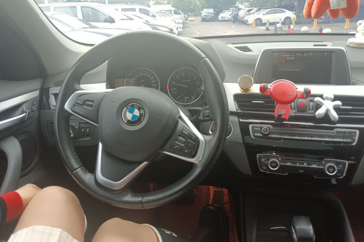 Used BMW X1 2016 sDrive18Li Fashion Model Steering Wheel