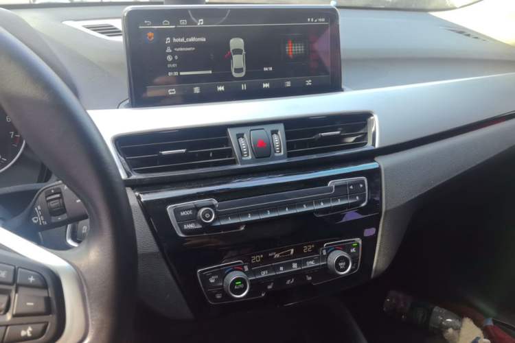 Used BMW X1 2016 sDrive18Li Premium Edition Audio And AC Panel