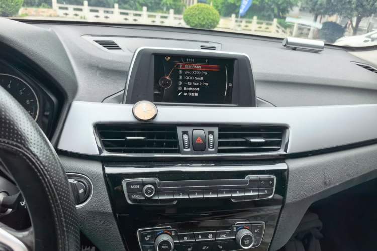 Used BMW X1 2016 sDrive18Li Premium Edition Audio And AC Panel