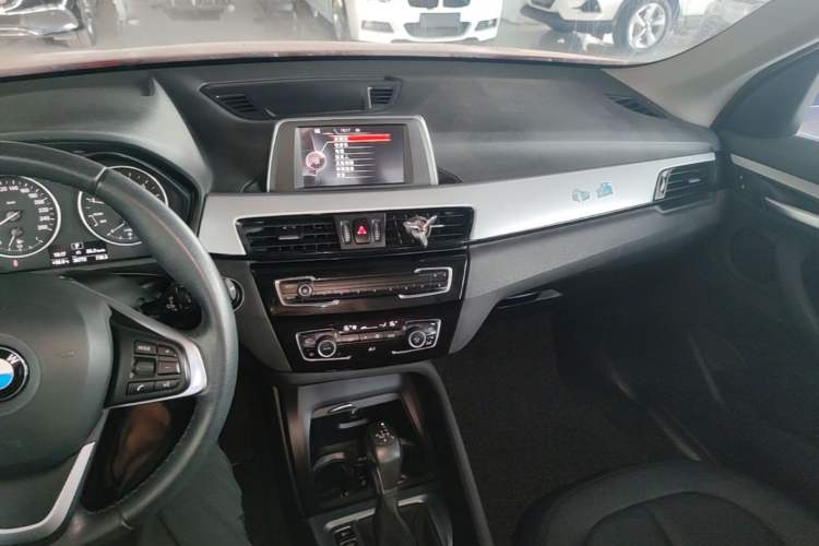 Used BMW X1 2016 sDrive18Li Fashion Model Center Console