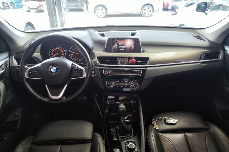 Used BMW X1 2016 sDrive18Li Luxury Model Center Console