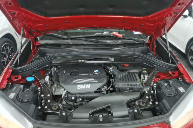 Used BMW X1 2016 sDrive18Li Fashion Model Engine Bay