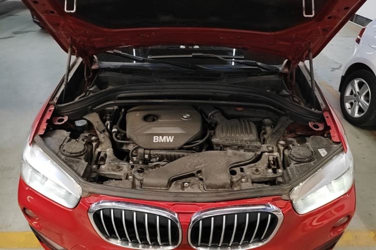 Used BMW X1 2016 sDrive18Li Fashion Model Engine Bay