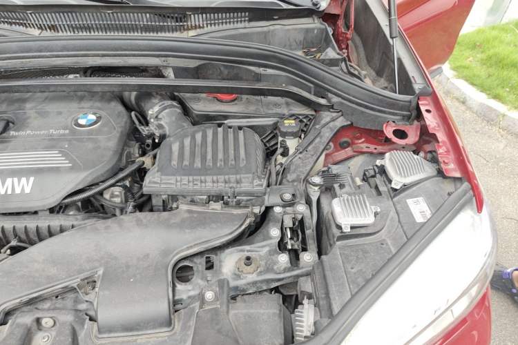 Used BMW X1 2016 sDrive18Li Premium Edition Engine Bay Left
