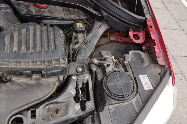 Used BMW X1 2016 sDrive18Li Fashion Model Engine Bay Left