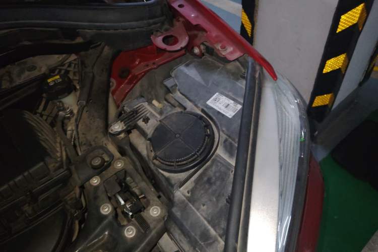 Used BMW X1 2016 sDrive18Li Fashion Model Engine Bay Left