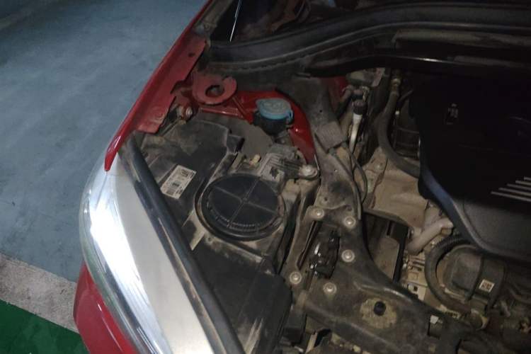 Used BMW X1 2016 sDrive18Li Fashion Model Engine Bay Right