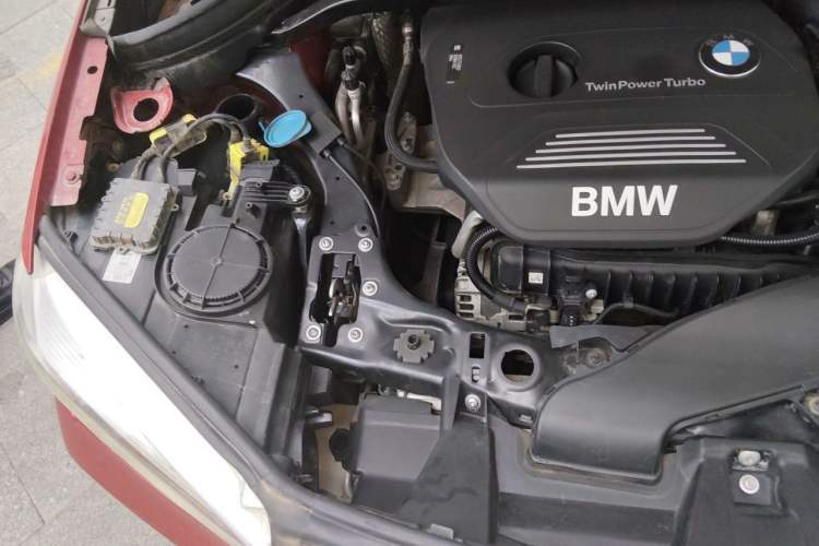 Used BMW X1 2016 sDrive18Li Fashion Model Engine Bay Right
