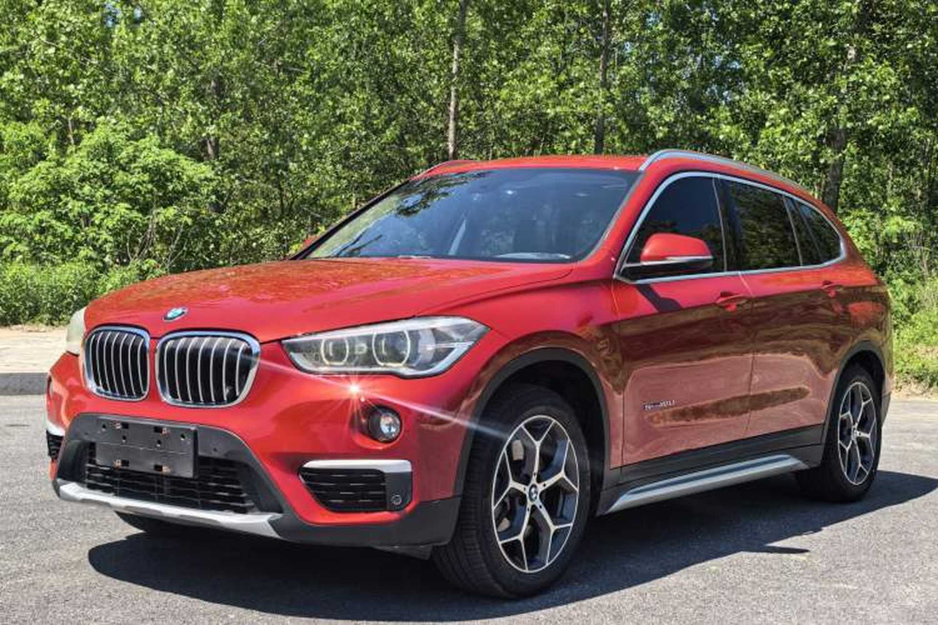 Used BMW X1 2016 sDrive20Li Luxury Model Front Left 45 Deg