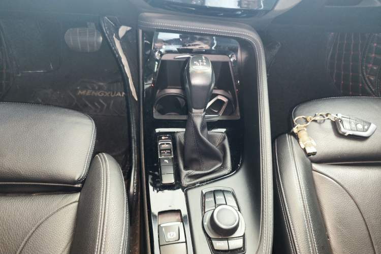 Used BMW X1 2016 sDrive18Li Luxury Model Gear Lever