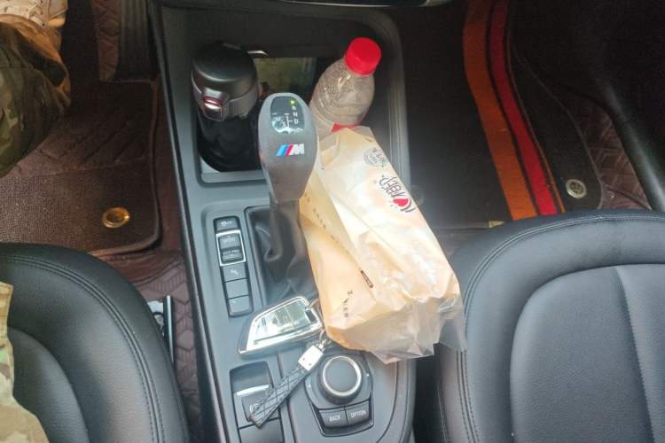 Used BMW X1 2016 sDrive18Li Premium Edition Gear Lever