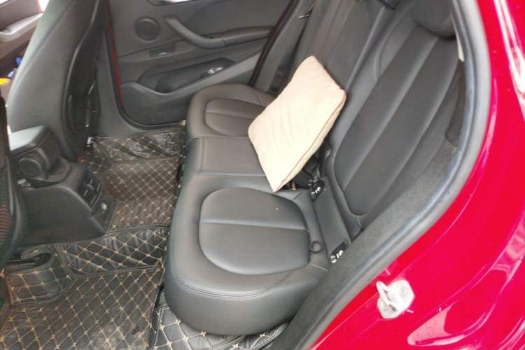 Used BMW X1 2016 sDrive18Li Fashion Model Left Rear Seat