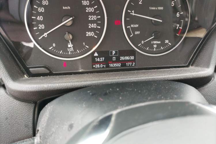 Used BMW X1 2016 sDrive18Li Fashion Model Odometer Close Up