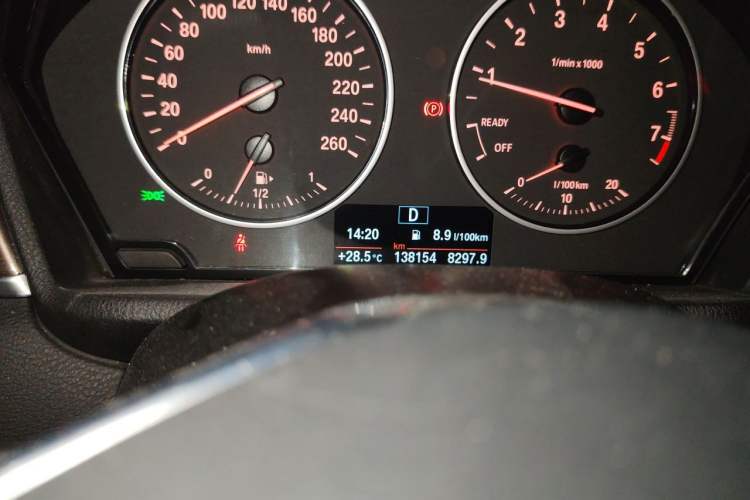 Used BMW X1 2016 sDrive18Li Luxury Model Odometer Close Up