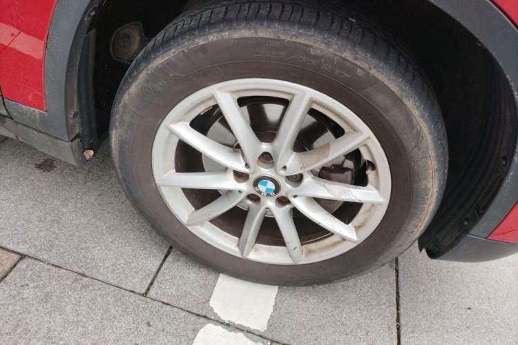 Used BMW X1 2016 sDrive18Li Fashion Model Right Front Wheel Hub