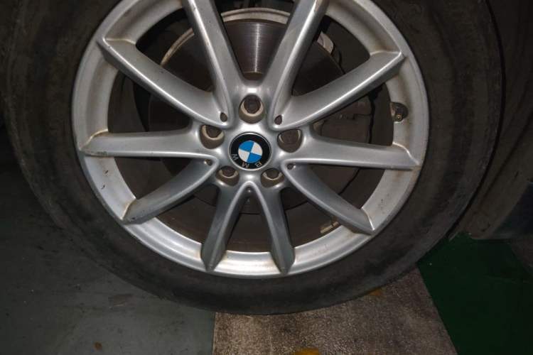 Used BMW X1 2016 sDrive18Li Fashion Model Right Front Wheel Hub