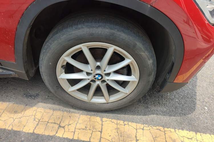 Used BMW X1 2016 sDrive18Li Fashion Model Right Front Wheel Hub