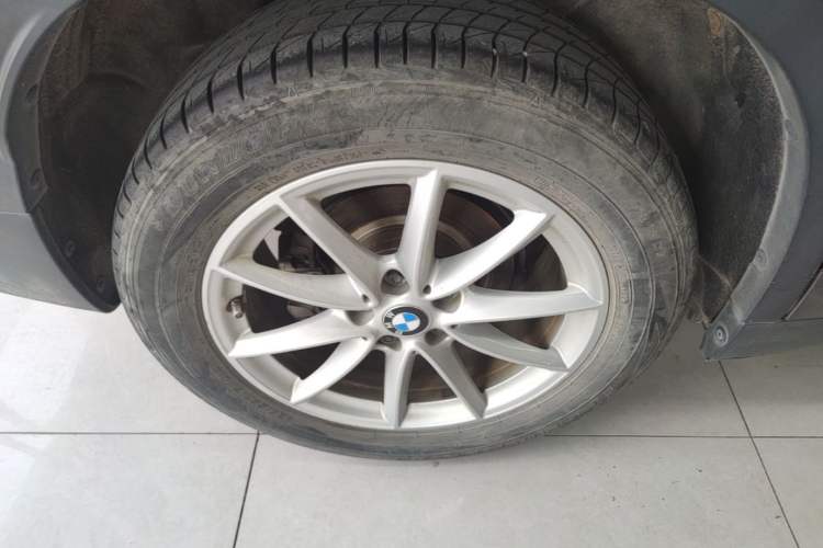 Used BMW X1 2016 sDrive18Li Fashion Model Right Rear Wheel Hub