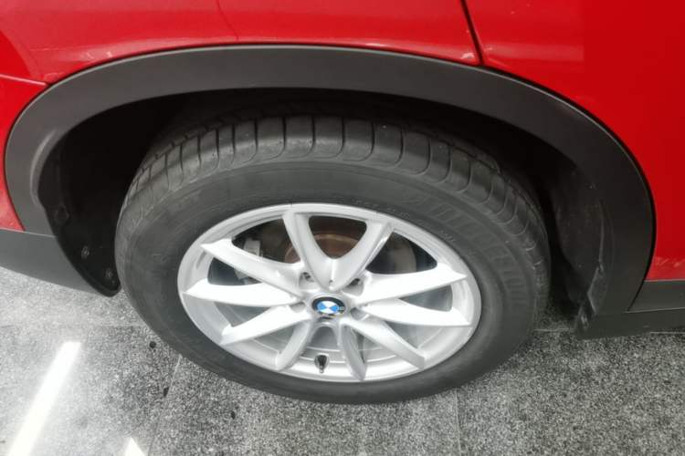 Used BMW X1 2016 sDrive18Li Fashion Model Right Rear Wheel Hub