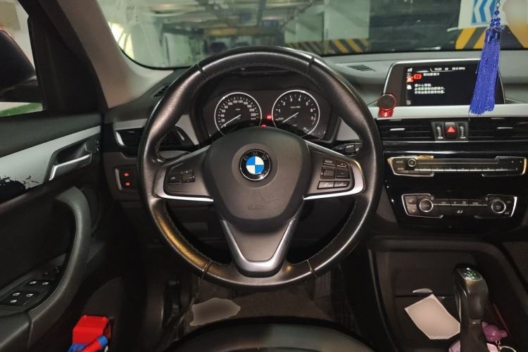 Used BMW X1 2016 sDrive18Li Fashion Model Steering Wheel