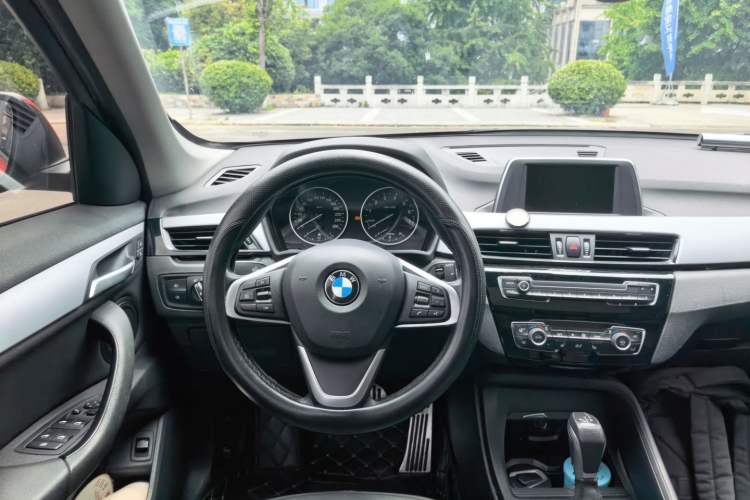 Used BMW X1 2016 sDrive18Li Premium Edition Steering Wheel