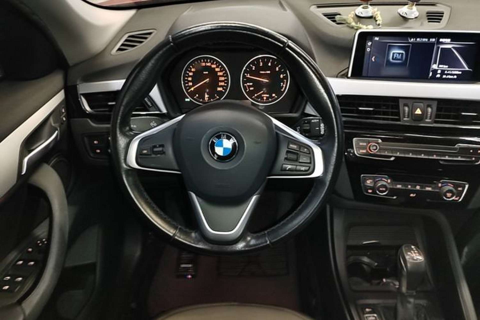 Used BMW X1 2016 sDrive18Li Fashion Model Steering Wheel