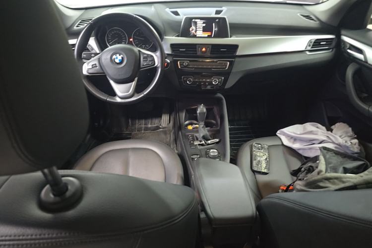 Used BMW X1 2016 sDrive18Li Premium Edition Center Console
