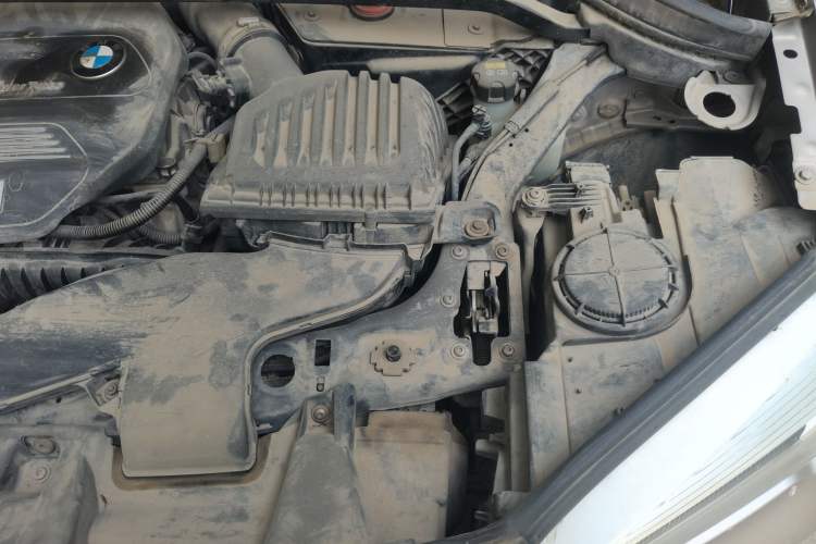 Used BMW X1 2016 sDrive18Li Fashion Model Engine Bay Left