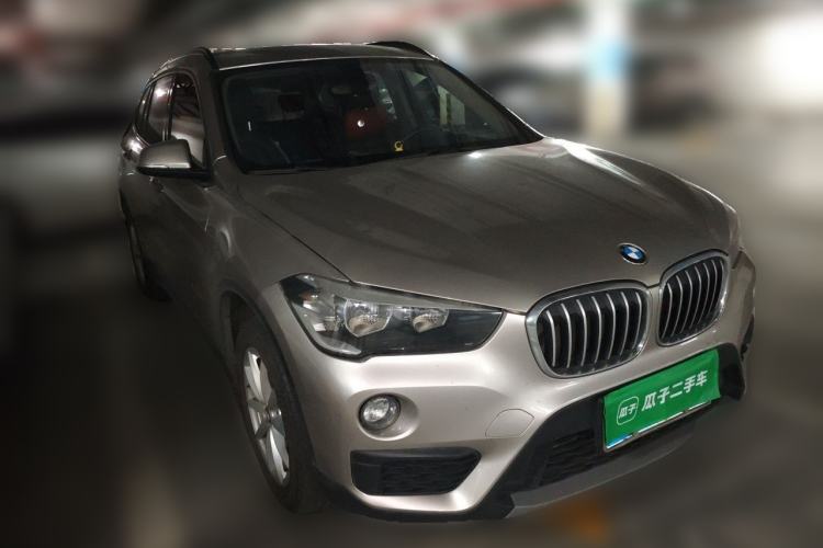 Used BMW X1 2016 sDrive18Li Fashion Model Front Right 45 Deg