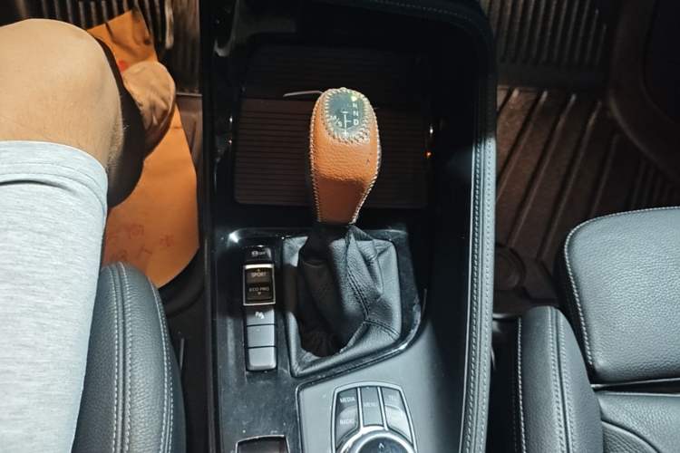 Used BMW X1 2016 sDrive20Li Luxury Model Gear Lever